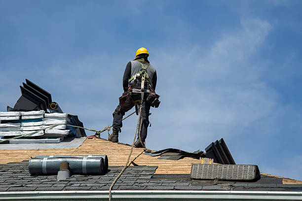 Professional Gutter Installation technician working in Rossville, GA